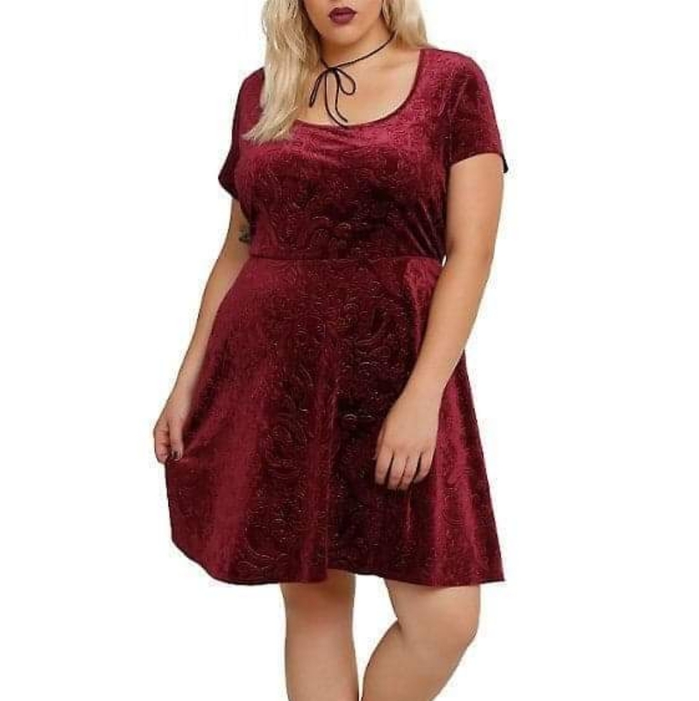 NEW Hot Topic Velvety Skull Dress Size 4 4X NWT